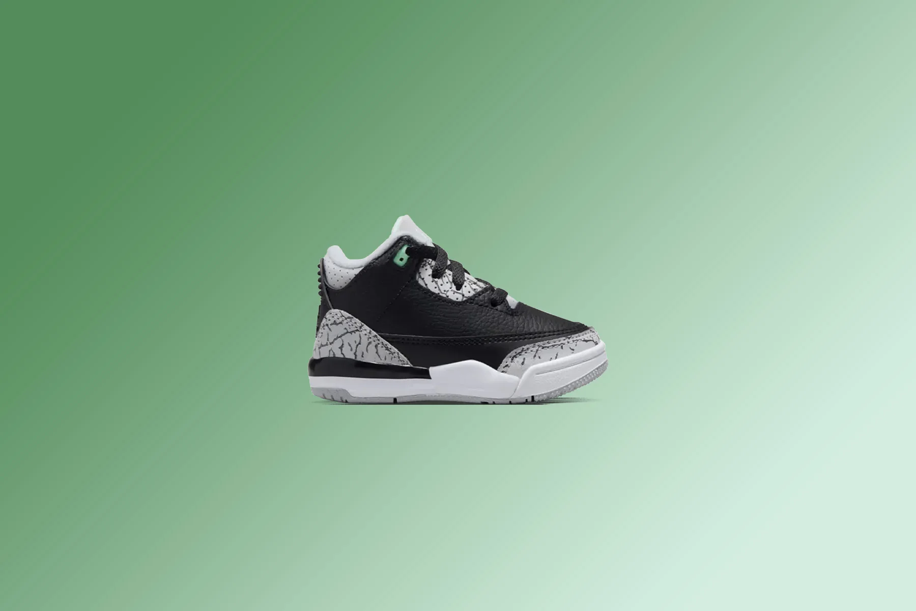 Air Jordan 3 Retro 'Green Glow' (TD) - Black/Green Glow/Wolf Grey - Image 4
