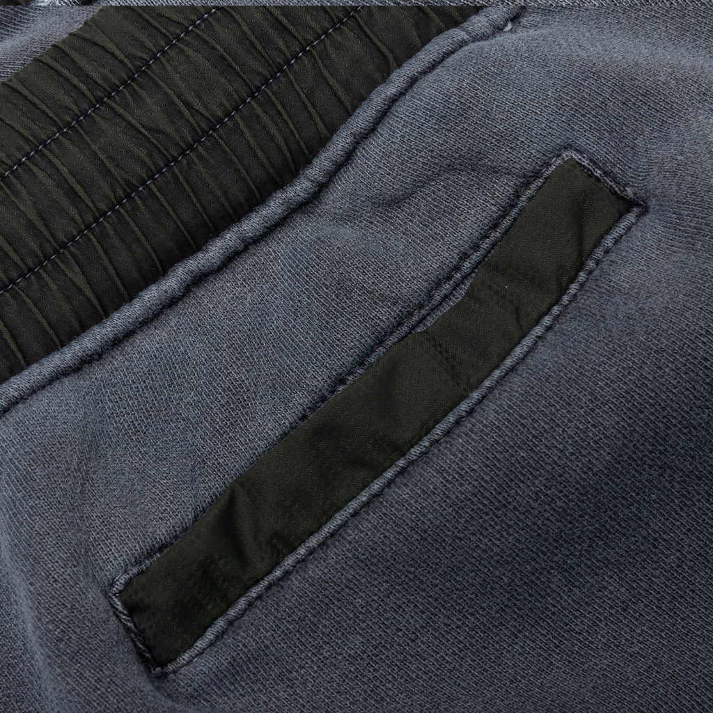 Marc Sweatshort - Navy Pigment - Image 4