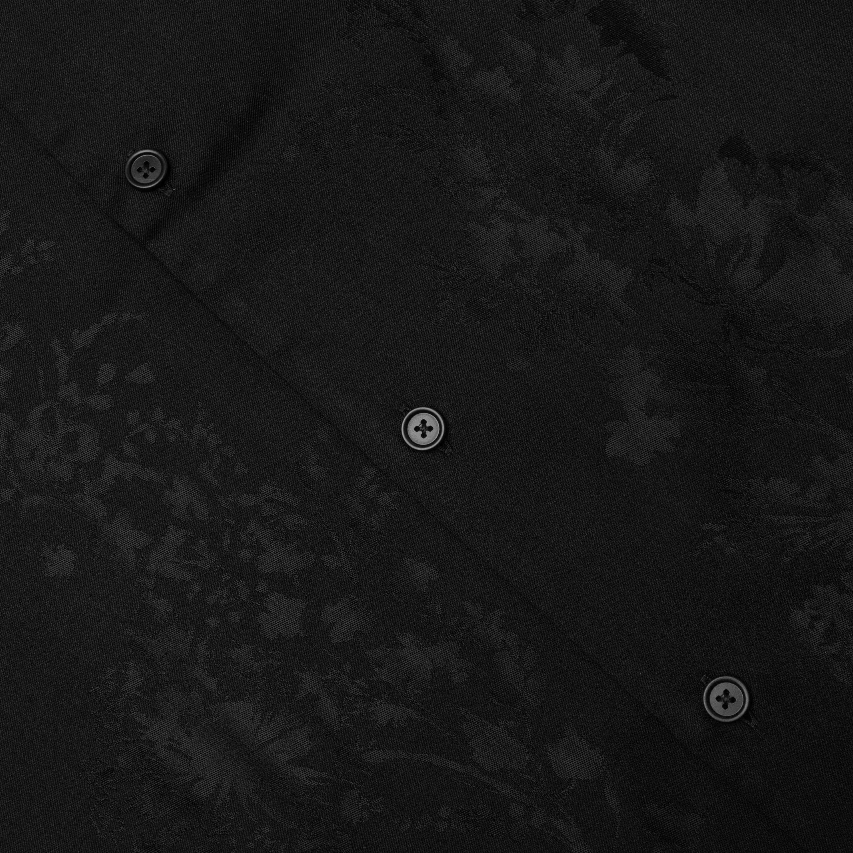 Boxy fit shirt in floral jacquard - Black - Image 4