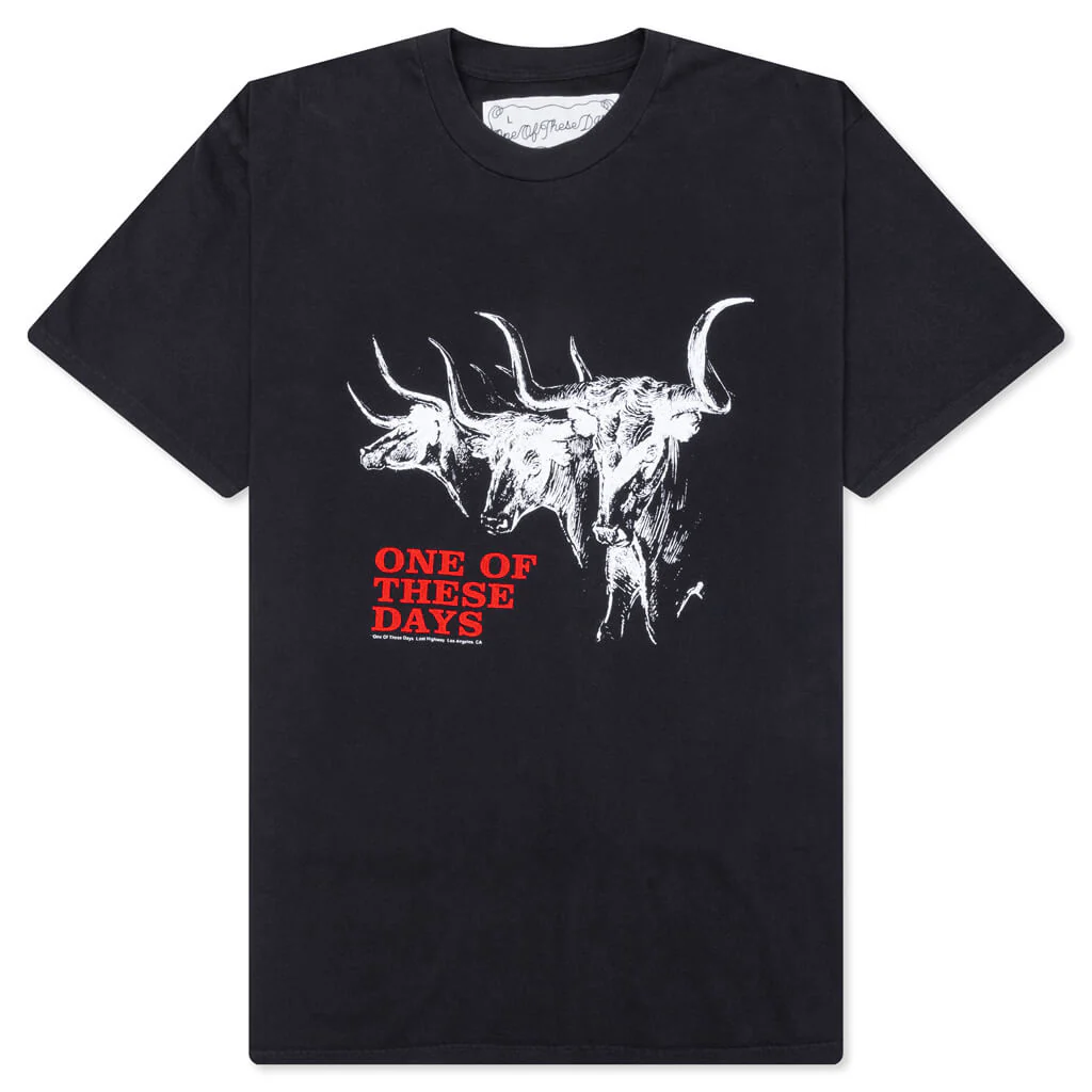 Long Horn Short Sleeve T-Shirt - Washed Black