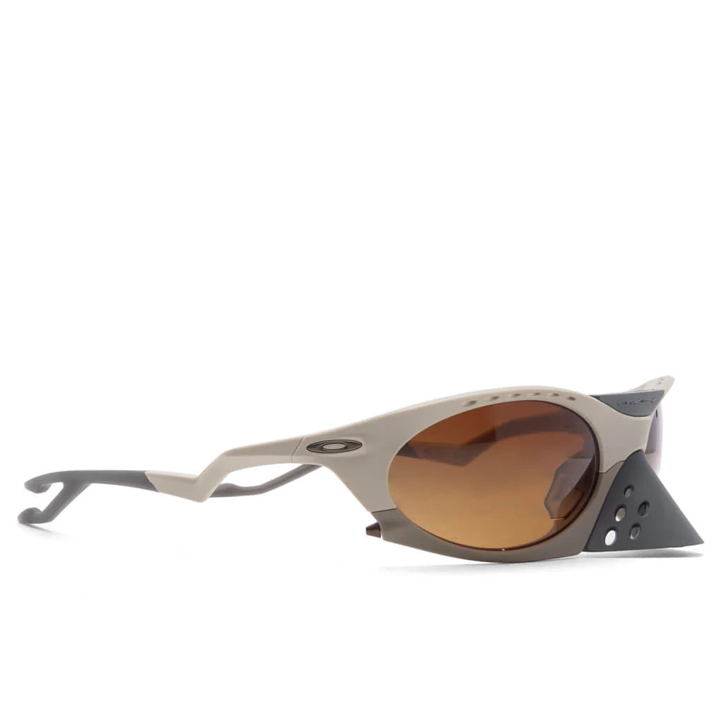 Oakley Plantaris - Matte Sand/Prizm Brown Gradient - Image 2