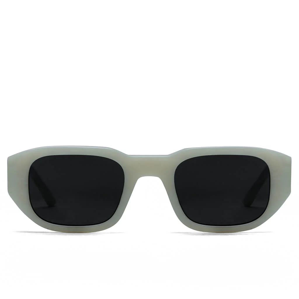Victimy 079 - White/Black