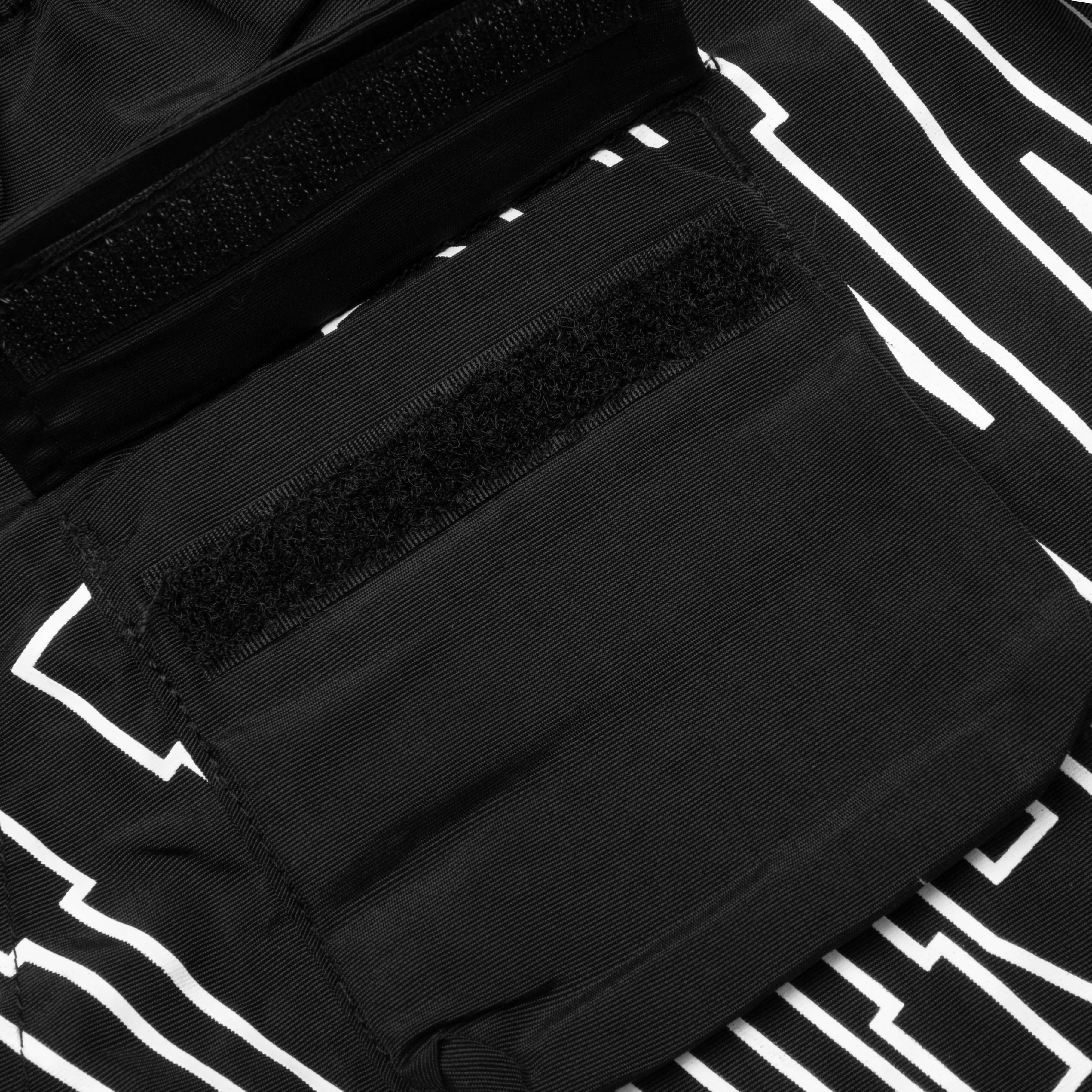 Wanderer Shorts - Black - Image 3